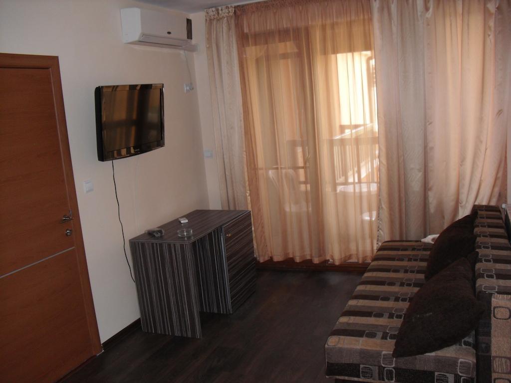 Family Hotel Malibu Černomorec Quarto foto